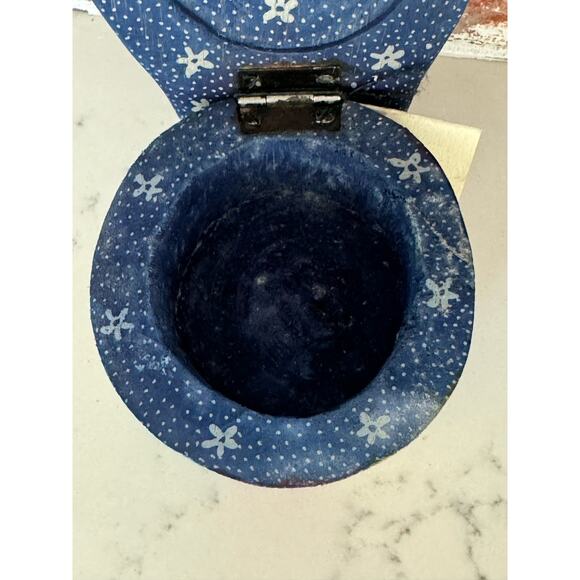 Hand Carved Wood Cat Face Box Covered in Hand Dyed Batik - Picture 12 of 14